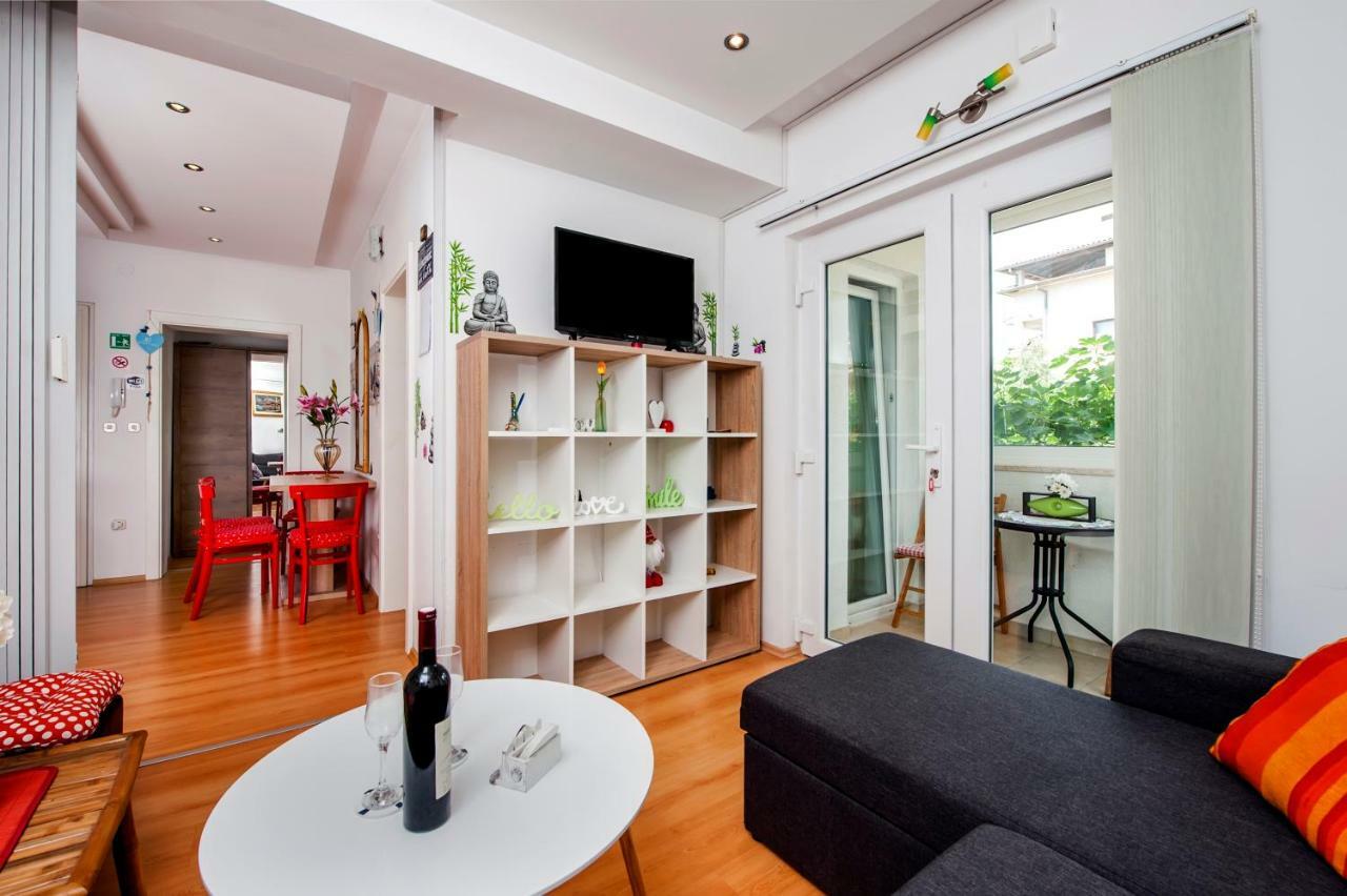 Apartment Happy